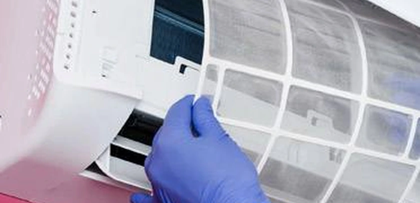 Nettoyage unité extérieure climatisation G M Climatisation Gironde